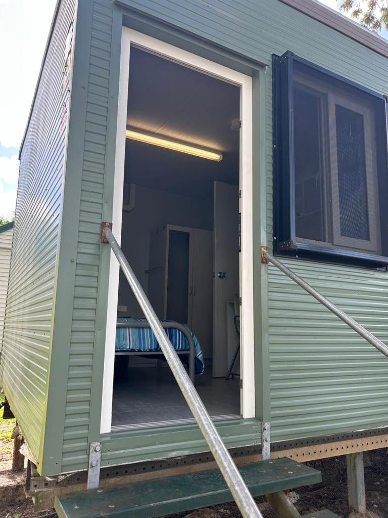 Gundy Pub & Caravan Park Gundiah 外观 照片